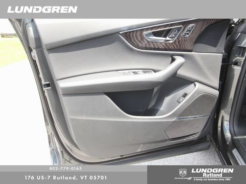 Used 2021 Audi Q8 Prestige AWD/4WD image 16