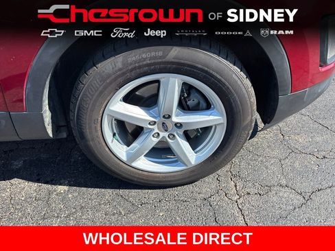 Used 2017 Ford Explorer XLT w/ Equipment Group 202A AWD/4WD image 12