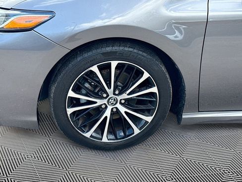 Used 2020 Toyota Camry SE FWD image 35
