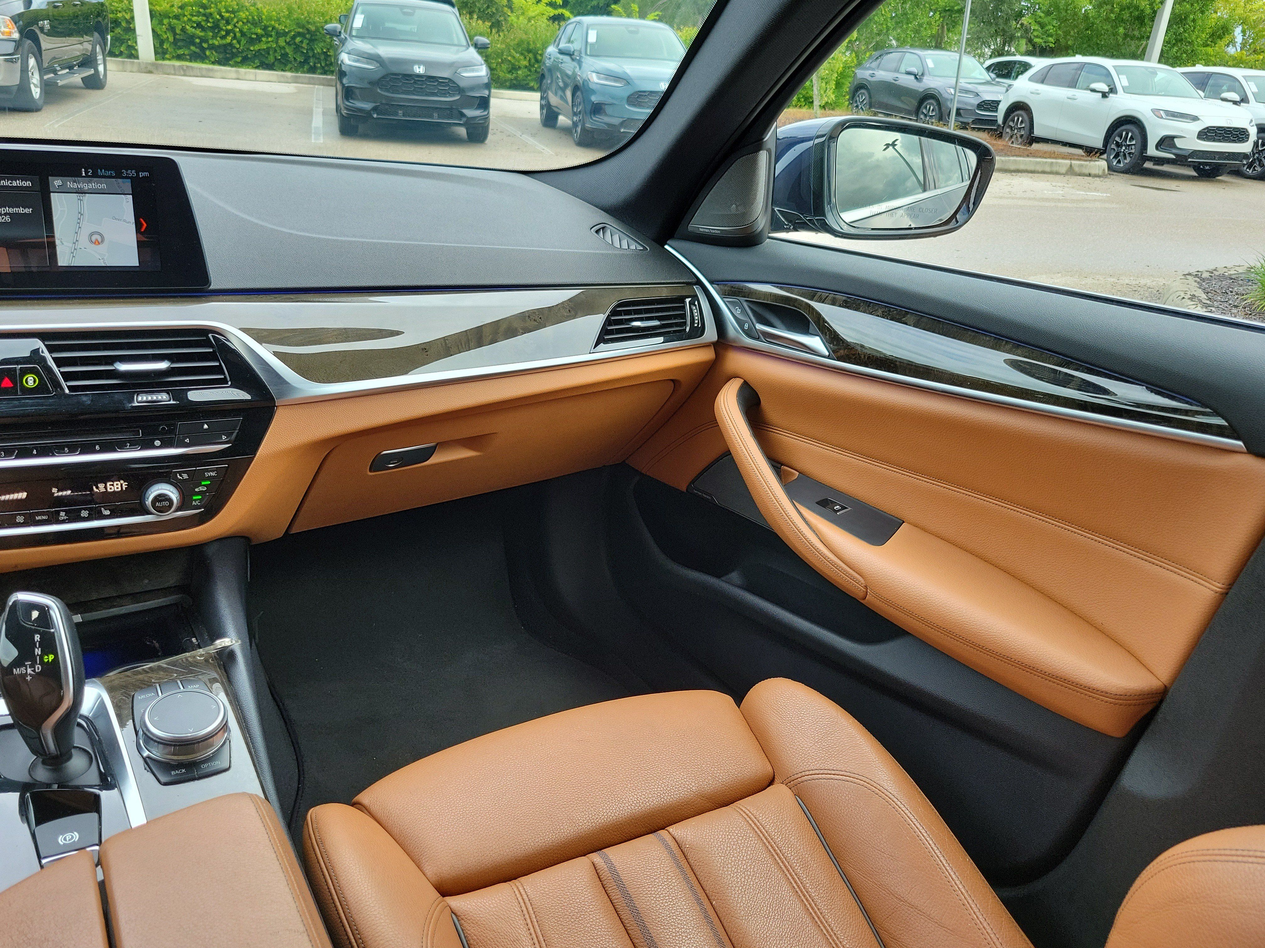 Used 2018 BMW 530e w/ Premium Package 2 RWD image 21