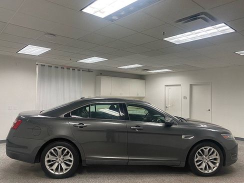 Used 2017 Ford Taurus Limited w/ Driver Assist Package image 4