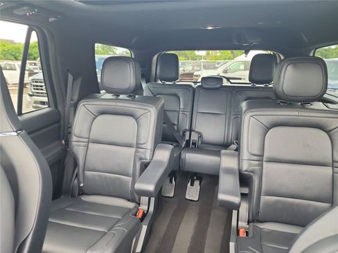 Certified 2024 Lincoln Navigator Reserve AWD/4WD image 14