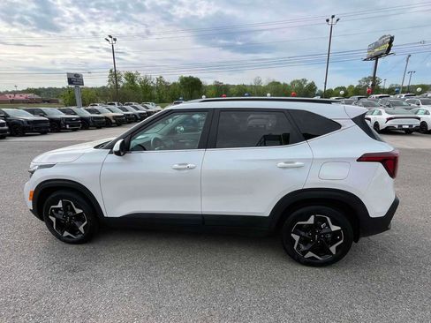 Used 2024 Kia Seltos EX FWD image 30