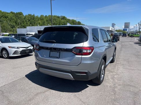 Used 2025 Honda Pilot EX-L image 5