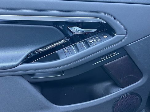 Used 2021 Land Rover Range Rover Evoque S image 25