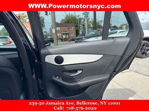 Used 2021 Mercedes-Benz GLC 300 4MATIC image 16