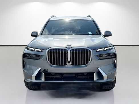 New 2027 BMW X7 xDrive40i w/ Executive Package AWD/4WD image 8