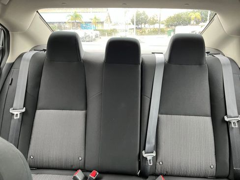 Used 2025 Nissan Sentra SV image 38