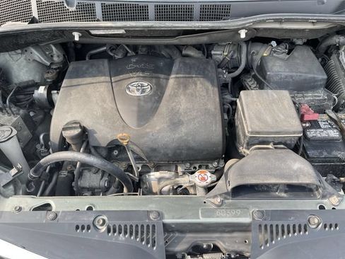 Used 2020 Toyota Sienna LE FWD image 11