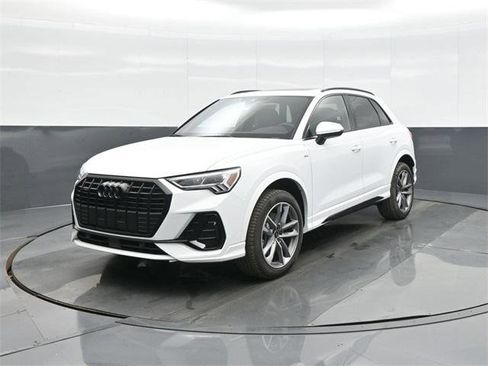 New 2025 Audi Q3 2.0T Premium image 3