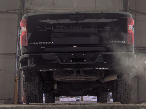 Used 2024 Chevrolet Silverado 2500 Custom w/ Custom Convenience Package image 7