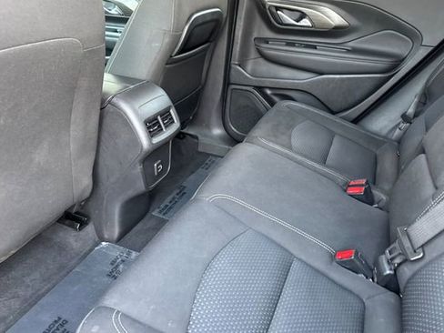 Used 2022 GMC Terrain SLE image 14