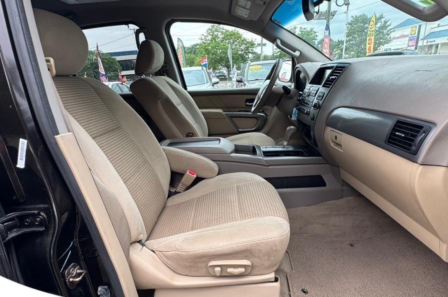 Used 2015 Nissan Armada SV w/ SV Driver Package RWD image 16