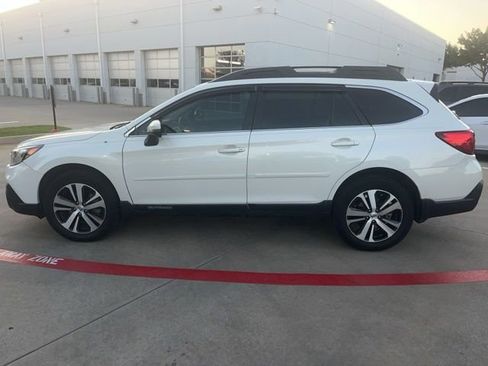Used 2018 Subaru Outback 3.6R Limited AWD/4WD image 5