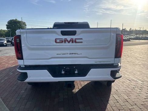 Used 2024 GMC Sierra 3500 Denali w/ Denali Reserve Package AWD/4WD image 13