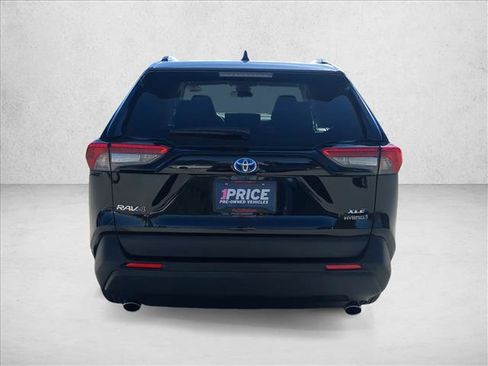 Used 2024 Toyota RAV4 XLE image 7