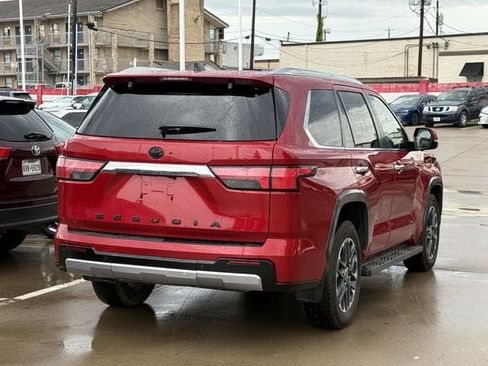 Used 2024 Toyota Sequoia Limited w/ Tow Technology Package AWD/4WD image 4