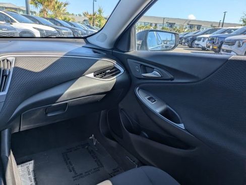 Used 2023 Chevrolet Malibu LS FWD image 16