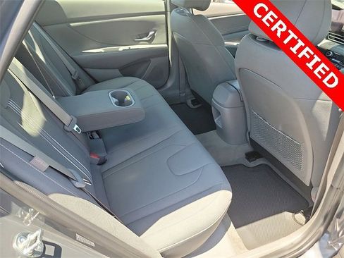 Used 2024 Hyundai Elantra SEL w/ Convenience Package image 17