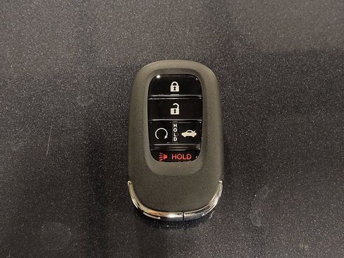 Used 2022 Honda Civic Sport image 32