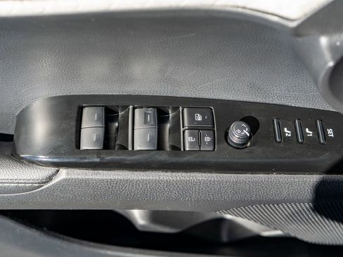 Used 2025 Toyota Camry XLE w/ Premium Plus Package image 17