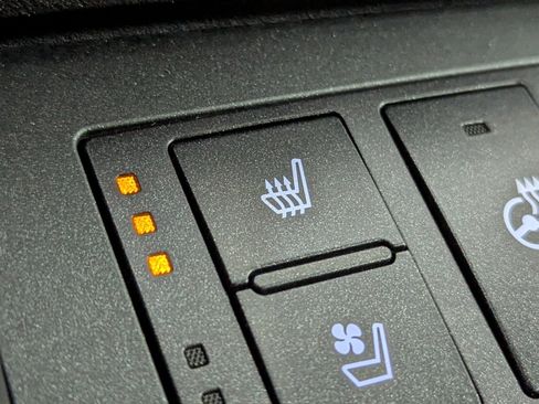 Used 2022 Lexus IS 350 F Sport image 19