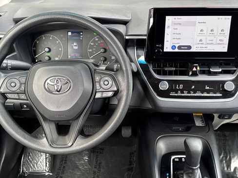 Used 2025 Toyota Corolla LE w/ LE Premium Package FWD image 20