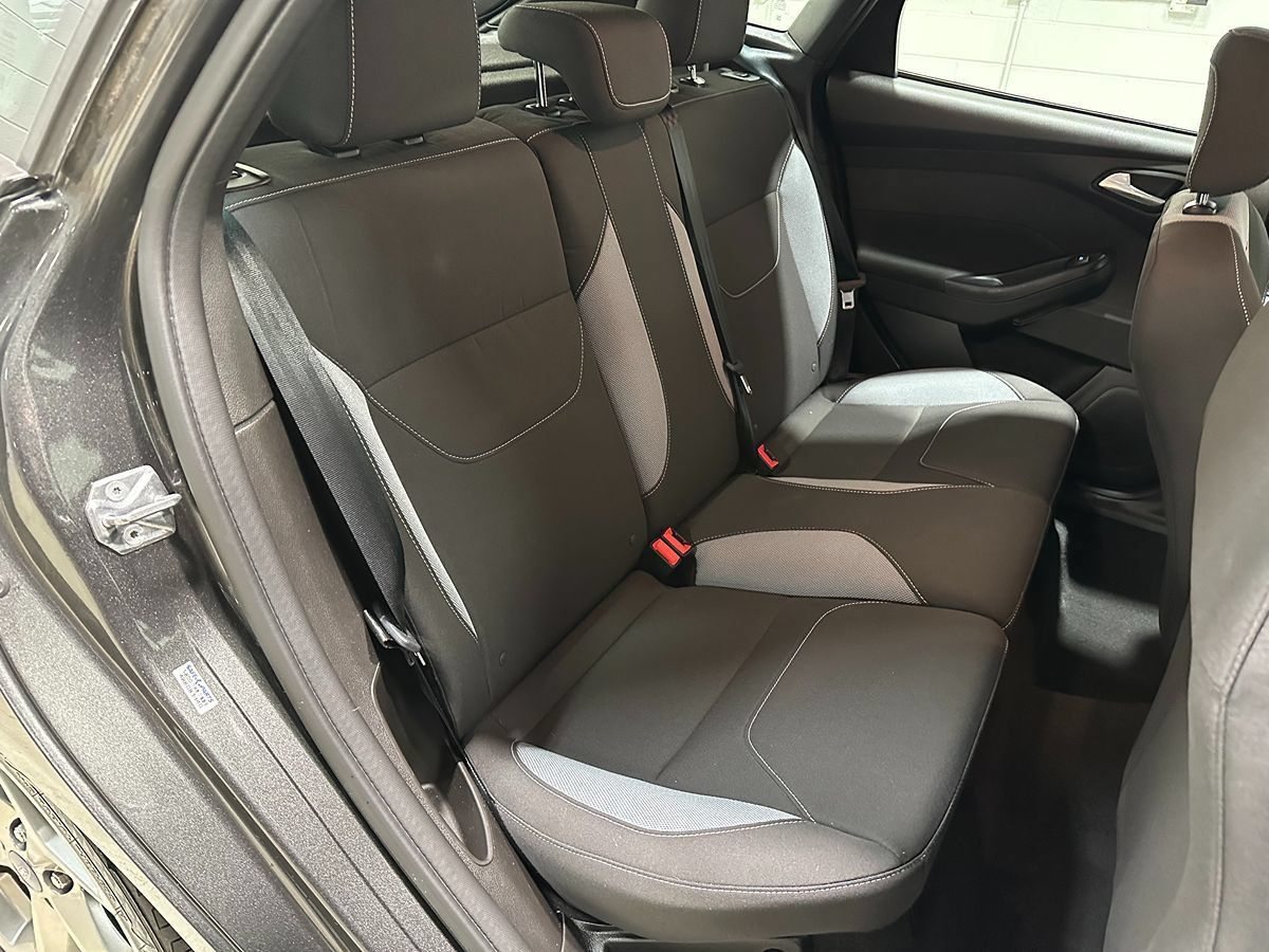Used 2016 Ford Focus ST FWD image 15