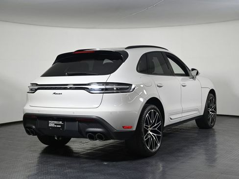 Certified 2023 Porsche Macan AWD/4WD image 7