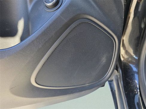 Used 2020 Buick Encore GX Preferred w/ Cold Weather Comfort Package image 24