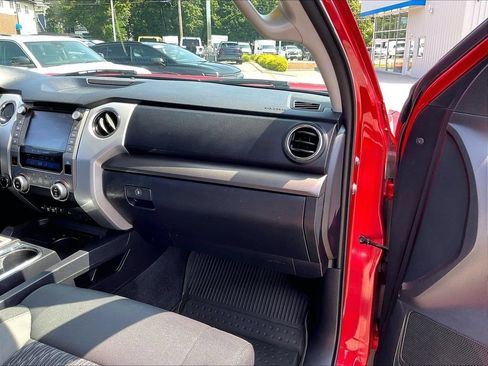 Used 2020 Toyota Tundra SR5 w/ TRD Off-Road Package AWD/4WD image 13