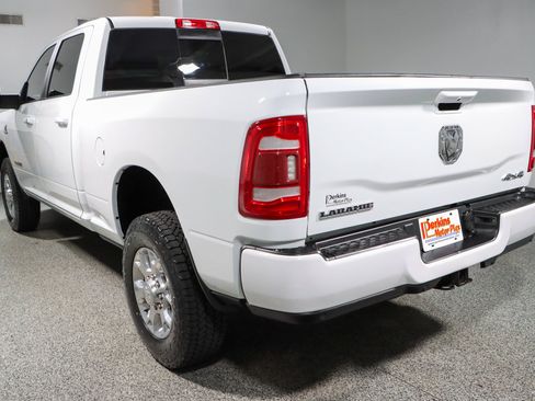 Used 2024 RAM 2500 Laramie AWD/4WD image 9