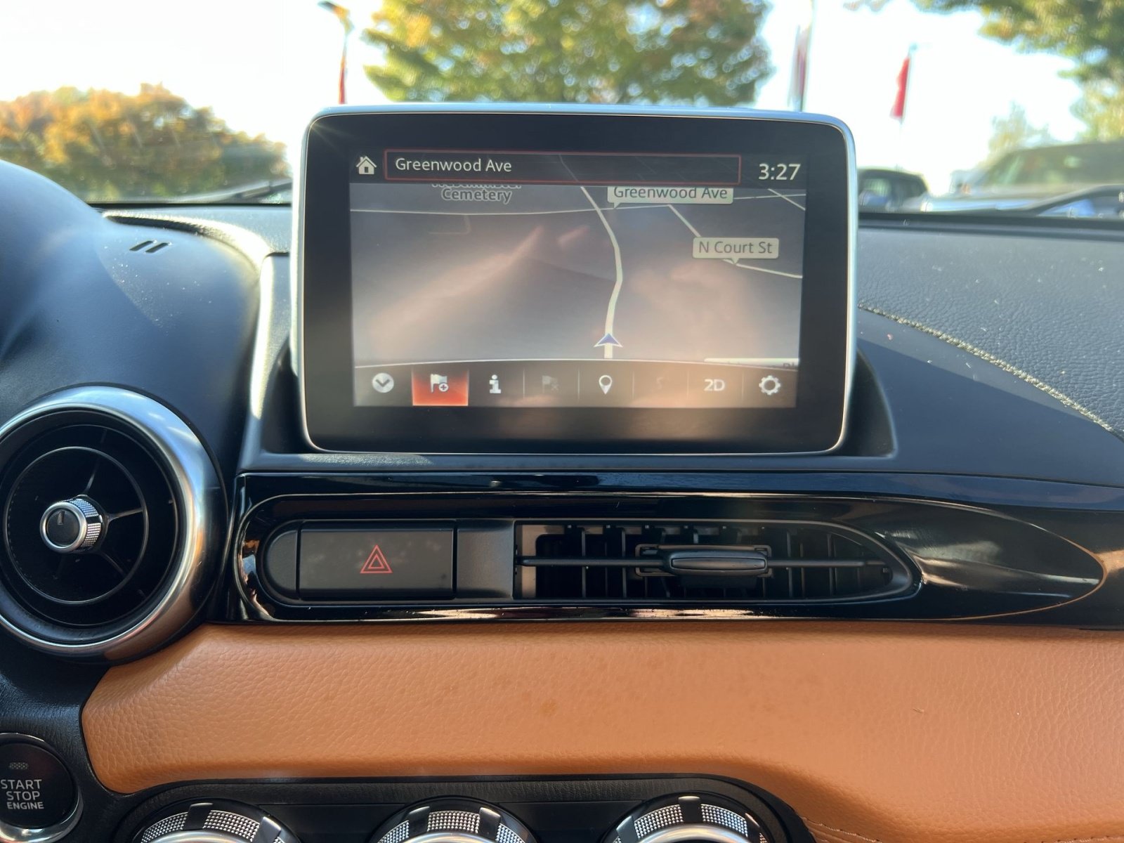 Used 2019 FIAT 124 Spider Lusso w/ Navigation & Sound Group RWD image 19