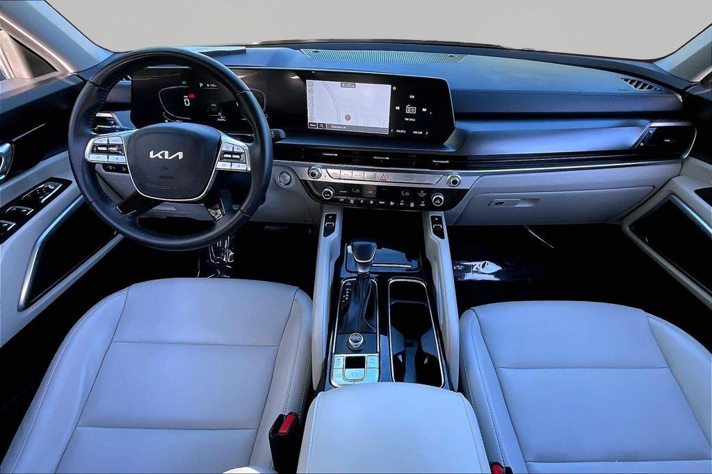 Used 2024 Kia Telluride S FWD image 9