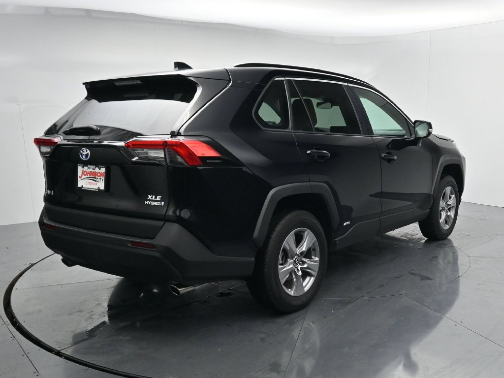 Used 2023 Toyota RAV4 XLE w/ Convenience Package AWD/4WD image 7