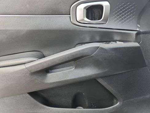 Used 2022 Kia Sorento LX image 20