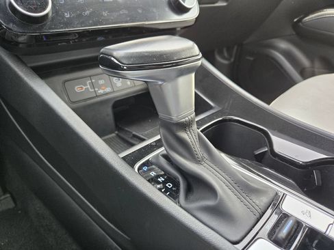 Used 2025 Hyundai Santa Cruz Limited AWD/4WD image 25