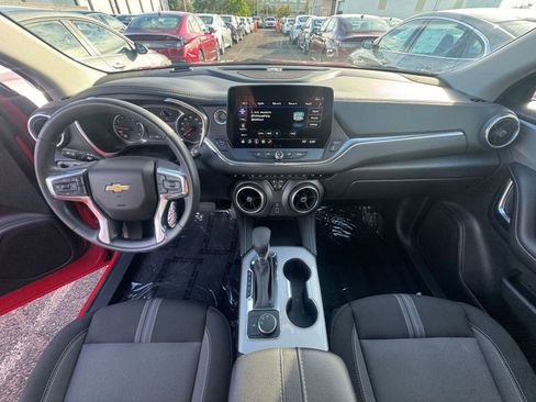 Used 2025 Chevrolet Blazer LT image 33
