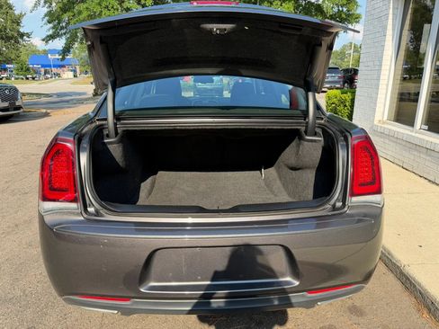 Used 2019 Chrysler 300 Touring w/ Sport Appearance Package RWD image 14