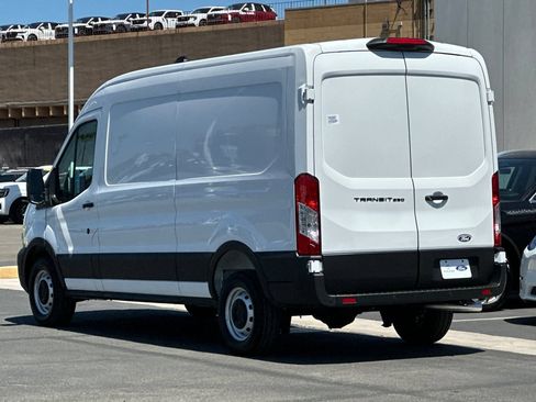 New 2026 Ford Transit 250 148 Medium Roof w/ Load Area Protection Package RWD image 5