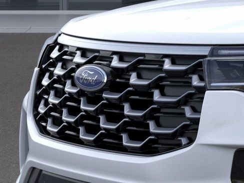 New 2025 Ford Explorer Platinum image 19