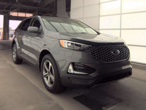 Used 2024 Ford Edge SEL w/ Convenience Package AWD/4WD image 4