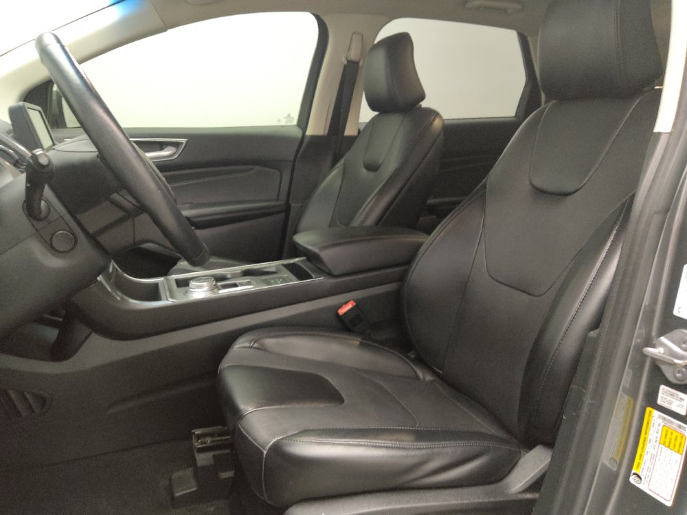 Used 2022 Ford Edge Titanium w/ Equipment Group 301A AWD/4WD image 17