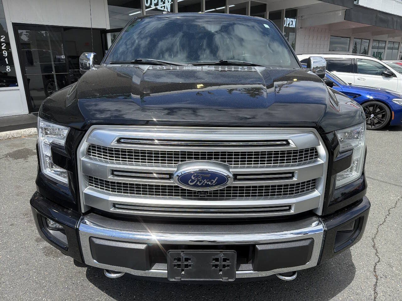 Used 2016 Ford F150 Platinum w/ Equipment Group 701A Luxury AWD/4WD image 10