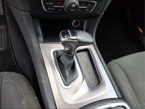 Used 2019 Dodge Charger R/T image 16