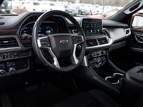 Used 2022 Chevrolet Tahoe Z71 w/ Luxury Package image 7