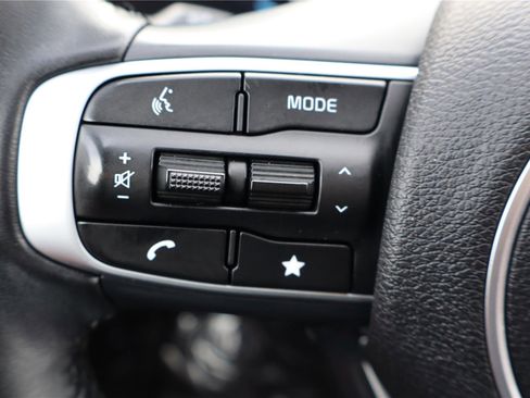 Certified 2023 Kia Sportage SX image 18