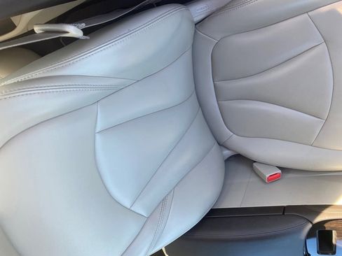 Used 2017 Buick LaCrosse Preferred image 18