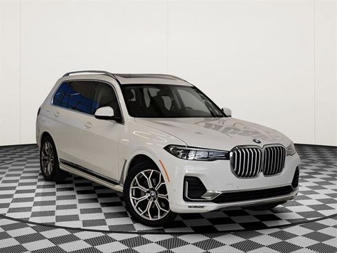 Used 2021 BMW X7 xDrive40i w/ Parking Assistance Package image 1