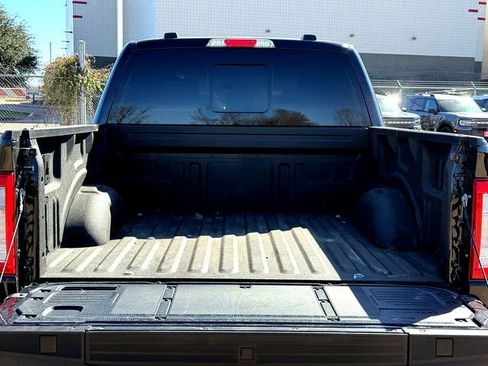 Used 2022 Ford F150 Lariat image 5